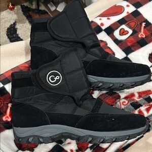 Women Winter Hiking Boots: Waterproof Fur Lined Anti Slip Outdoor Boots